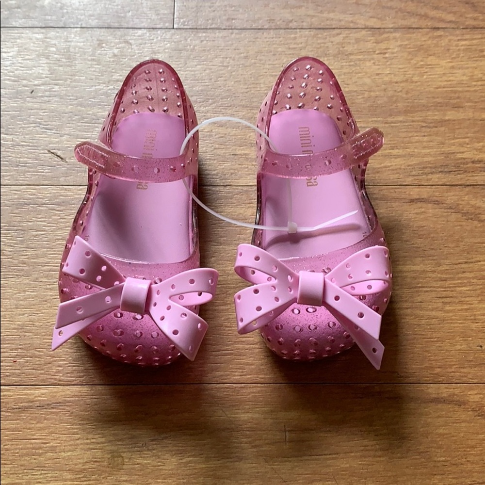**SOLD** MINI MELISSA Furadinha sz. 6